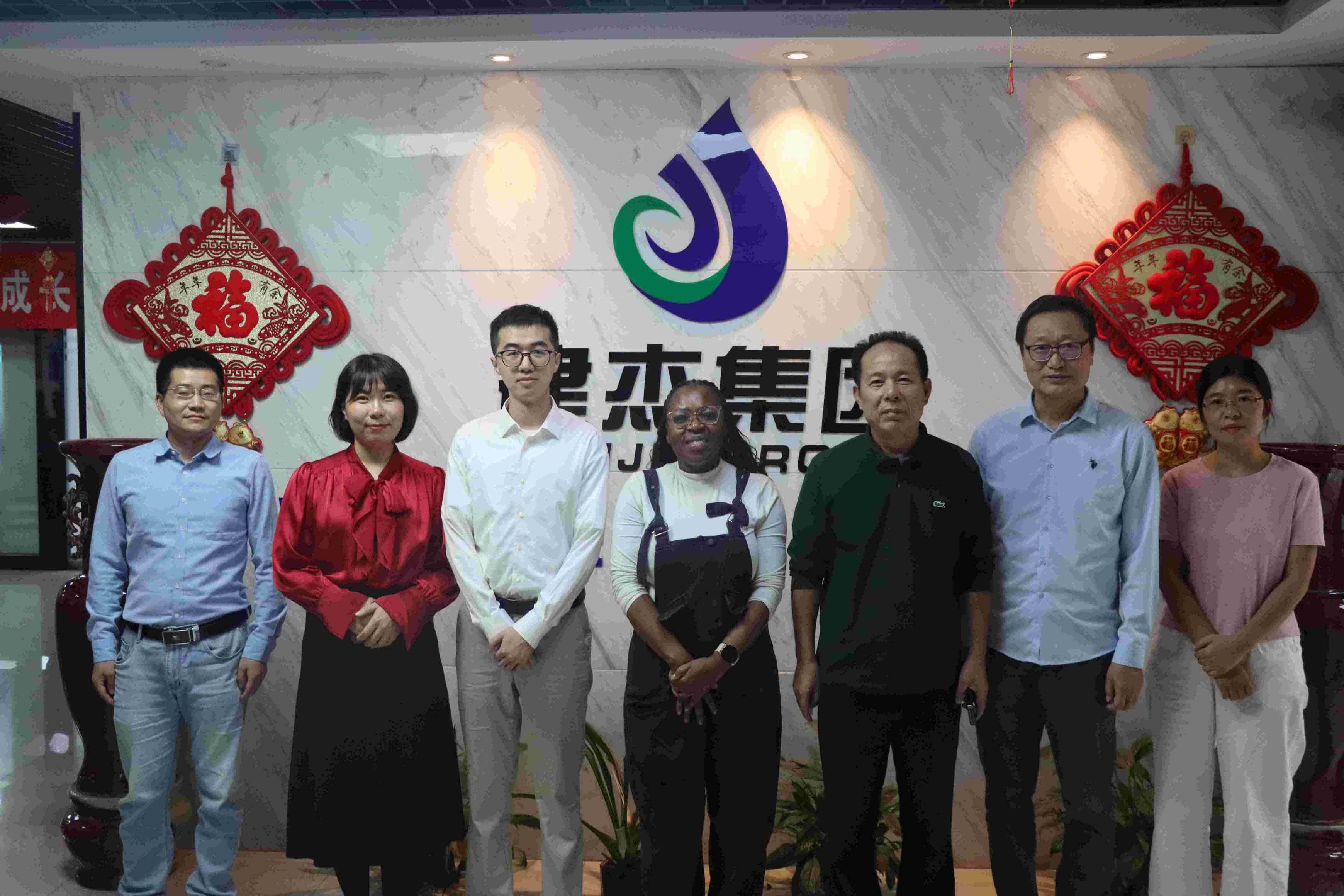 南非客戶來訪建杰實業(yè)：共話經(jīng)濟煉鐵新篇章！